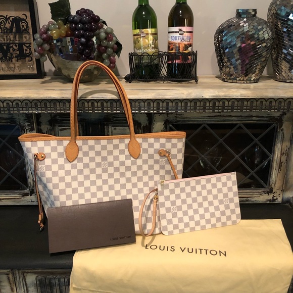 Louis Vuitton Handbags - Louis Vuitton Neverfull MM